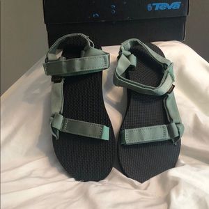 NEW IN BOX Green TeVa sandals